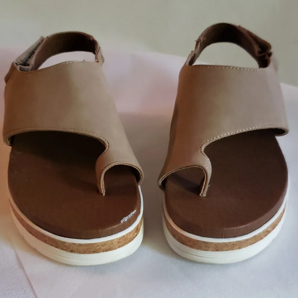 Adrienne Vittadini Sport Beige Summer Sandals 7.5 - Picture 3 of 15